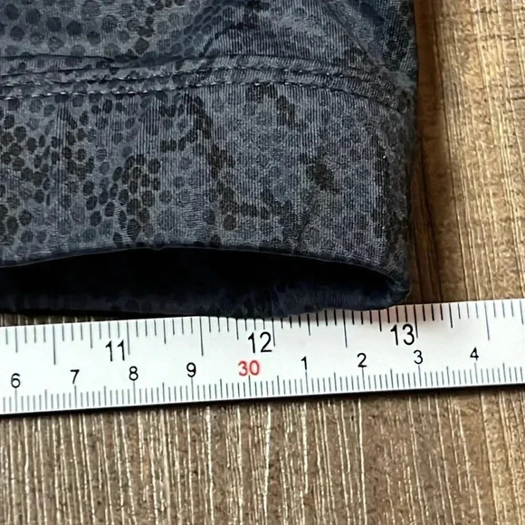 All fenix Womens Sports bra pyhon print snakeskin Md black adjustable straps gym - Picture 2 of 7